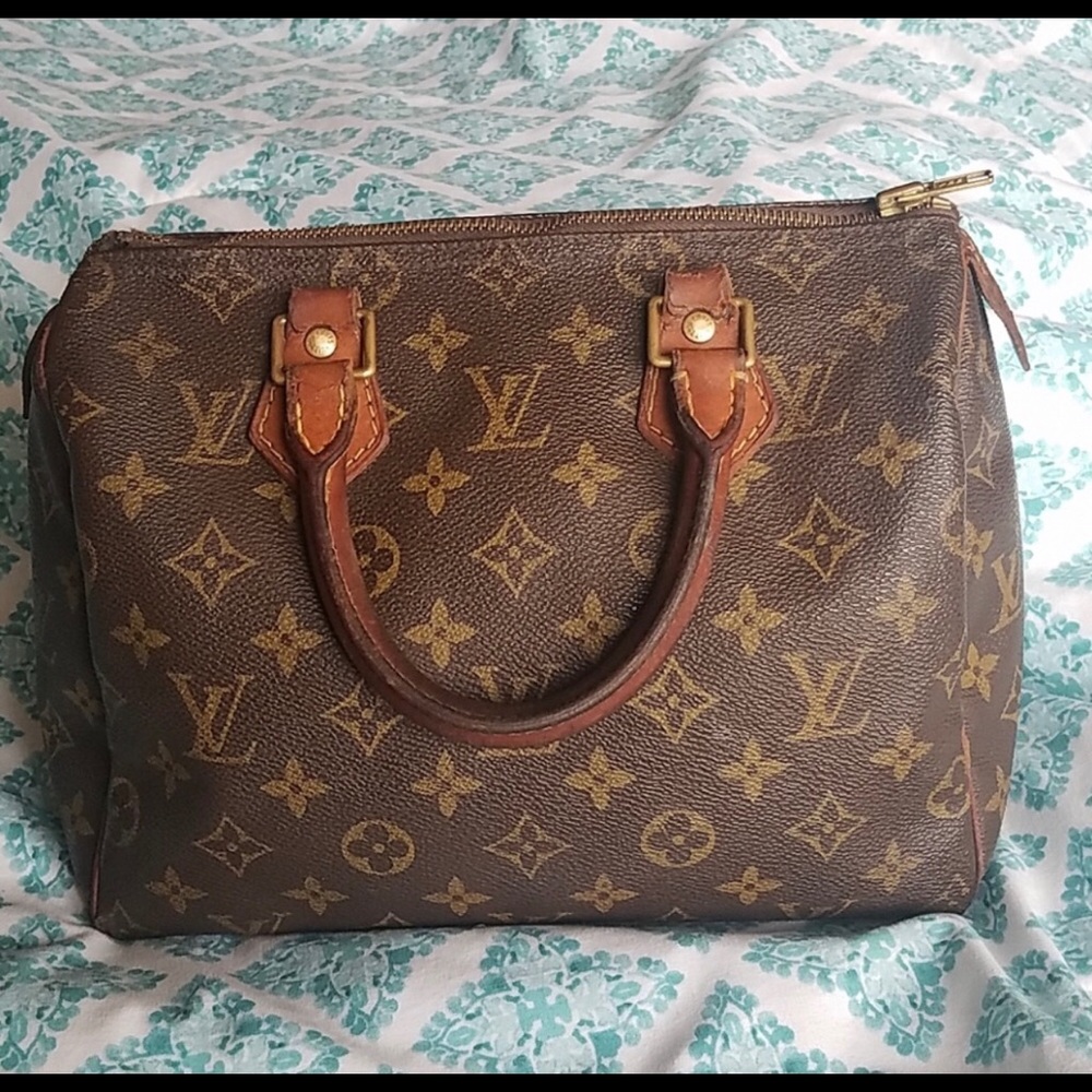 Authentic Louis Vuitton Purse💋